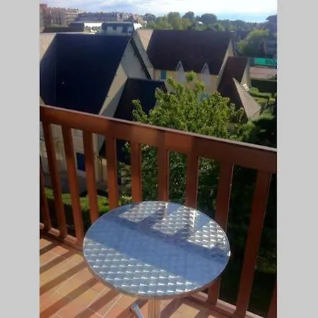 شقة D'une Chambre Avec Balcon Et Wifi A كابورغ